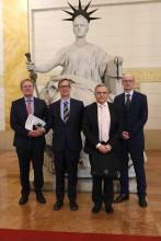 The delegation of the General Court of the European Union in front of the statue of Lady Justice The delegation of the General Court of the European Union in front of the statue of Lady Justice